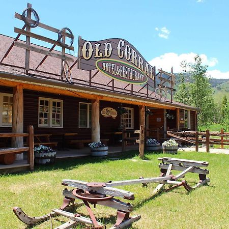 Old Corral Hotel Centennial Exterior foto